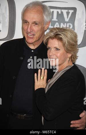 New York City 4-10-2011 FILE FOTO MICHAEL GROSS,MEREDITH BAXTER i legami familiari cast foto da John Barrett-Il PHOTOlink Foto Stock