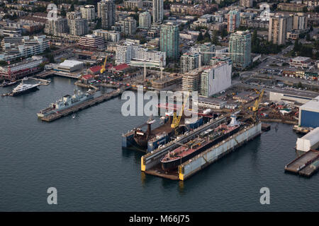 Vancouver, British Columbia, Canada - 15 settembre 2017 - vista aerea di navi parcheggiate nel porto di Vancouver. Foto Stock