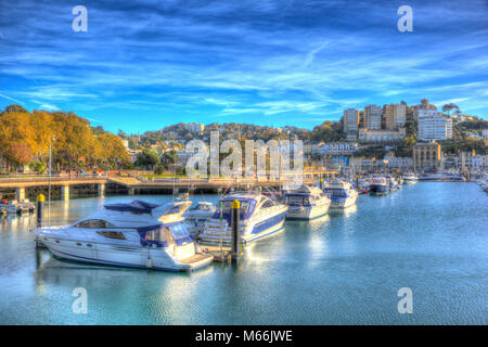 Torquay Devon porto e marina con barche in hdr colorati sotto il sole Foto Stock