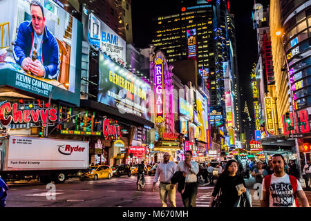 West 42nd Street Times Square Theatre District Manhattan   New York New York, Stati Uniti d'America Foto Stock