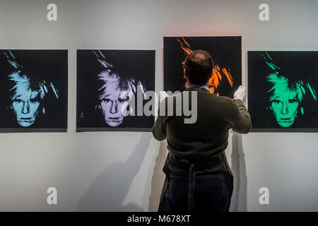 Londra, Regno Unito. 1 Mar, 2018. Andy Warhol, sei Autoritratti (1986, preventivo su richiesta) - Christie's preview dei loro post Guerra e vendita contemporanea. Credito: Guy Bell/Alamy Live News Foto Stock