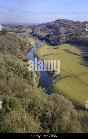 Il fiume Wye a Symonds Yat, Herefordshire, England, Regno Unito, visto dalla Yat rocce. Foto Stock