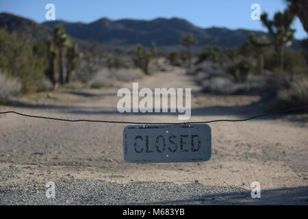 Chiusura della strada segno. Foto Stock