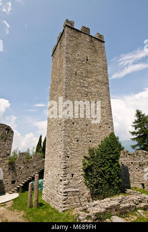 L'Italia, Lombardia, Varenna, castello di Vezio Foto Stock