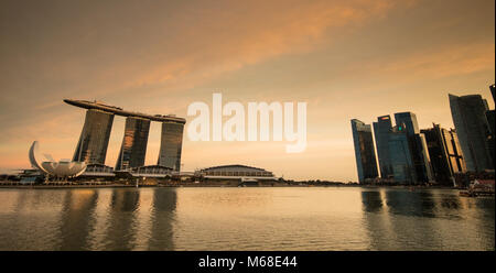 Vista dall'area del centro cittadino di Marina Bay Sands Hotel, Singapore Foto Stock