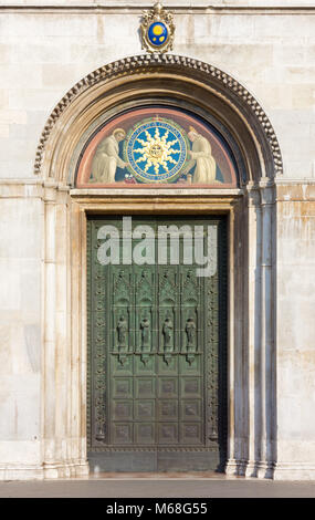 Ingresso principale della Basilica di Sant'Antonio di Padova, Italia Foto Stock