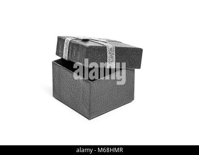 Aprire il colore nero confezione regalo con nastro argentato Foto Stock