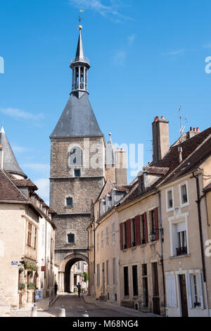 Tour de l'Horloge archway Avallon Yonne Bourgogne-Franche-Comte Francia Foto Stock