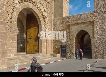 Bab El Kébir gate o gate Udayas, cancello principale della Kasbah di Udayas, Rabat. Il Marocco Foto Stock