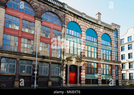 La Plata House, un edificio classificato Grade II. Costruito nel 1914, l'ex showroom sono sul Sunbridge Road, Bradford, West Yorkshire Foto Stock