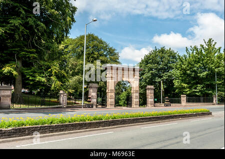 La porta di pietra ingresso Astley Park Chorley LANCASHIRE REGNO UNITO Foto Stock