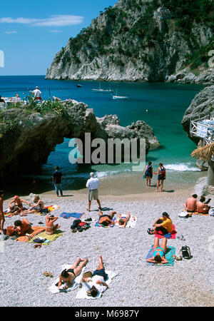 La spiaggia di Marina Piccola, l'isola di Capri, Italia, Europa Foto Stock