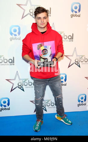 Martin Garrix con il premio per il miglior Pop Dance in sala stampa al Global Awards, un nuovissimo premi mostra ospitata da Global, Media e Entertainment Group, a Londra, Eventim Apollo Hammersmith Foto Stock