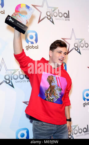 Martin Garrix con il premio per il miglior Pop Dance in sala stampa al Global Awards, un nuovissimo premi mostra ospitata da Global, Media e Entertainment Group, a Londra, Eventim Apollo Hammersmith Foto Stock