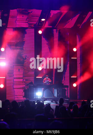 Martin Garrix sul palco durante il Global Awards, un nuovissimo premi mostra ospitata da Global Media & Entertainment Group, a Londra, Eventim Apollo Hammersmith. Foto Stock