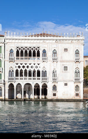 Ca' D'Oro, o Palazzo Santa Sofia, Grand Canal, Cannaregio, Venezia, Italia lasciò in eredità a Venezia dal Barone Giorgio Franchetti come un museo di arte, il Galle Foto Stock