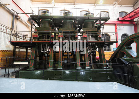 Il Fiume Don motore, Regno Unito più lavoro potente motore a vapore, Kelham Island Museum, Sheffield, England, Regno Unito Foto Stock