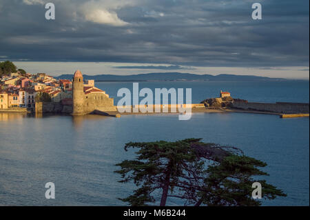 Collioure, Pyrenees-Orientales, Rousillon, Mediterraneo, Francia Foto Stock