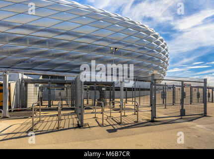 Monaco di Baviera, Germania - 14 August 2017: ingresso stadio Allianz Arena di Monaco di Baviera, Germania. L'Allianz Arena è la casa lo stadio di calcio FC Bayern M Foto Stock