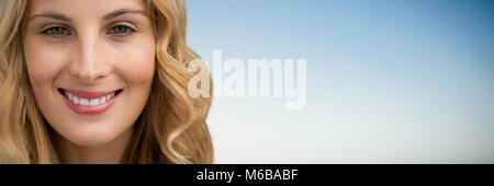 Immagine composita del ritratto di bella donna bionda Foto Stock