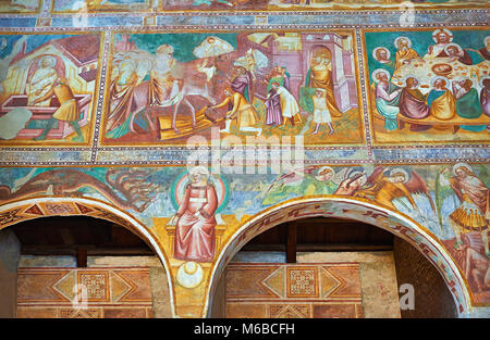 Primi affreschi rinascimentali di Vitale da Bologna (1309 - 1369) del Cristo Pantocratore (in maestà), pinted in stile bizantino di Cristo che appaiono in Foto Stock