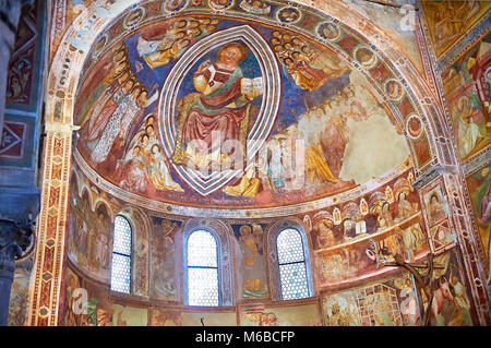 Primi affreschi rinascimentali di Vitale da Bologna (1309 - 1369) del Cristo Pantocratore (in maestà), pinted in stile bizantino di Cristo che appaiono in Foto Stock