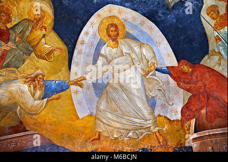 Il XI secolo la chiesa bizantina di San Salvatore in Chora e la sua anastasis affresco della cappella parecclesion. Cristo è raffigurato il salvataggio annuncio Foto Stock