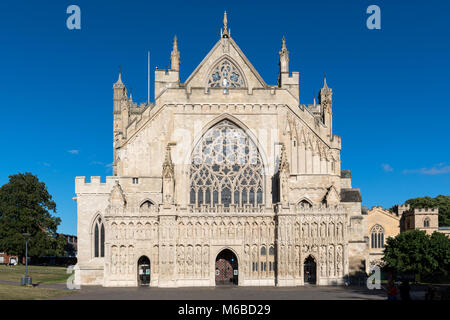 La Cattedrale di Exeter nel sole al mattino Foto Stock