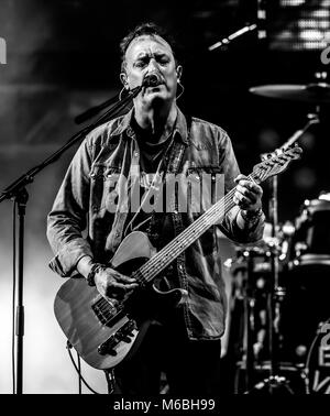 La rock band in Spagnolo degli anni ottanta e novanta, uomini G dalla Spagna e la Enanitos Verdes dall Argentina, hanno offerto un concerto di Huevos Revueltos tour eseguito a Hipodromo nella città di Hermosillo Sonora. (Foto: Luis Gutierre / NortePhoto.com) Foto Stock