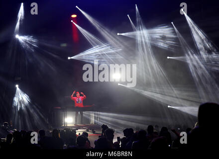 Martin Garrix sul palco durante il Global Awards, un nuovissimo premi mostra ospitata da Global Media & Entertainment Group, a Londra, Eventim Apollo Hammersmith. Stampa foto di associazione. Picture Data: giovedì 1 marzo 2018. Vedere PA storia SHOWBIZ globale. Foto di credito dovrebbe leggere: Angeles Rodenas/PA FILO Foto Stock