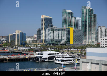 San Diego Waterfront dal vettore USS Midway Foto Stock