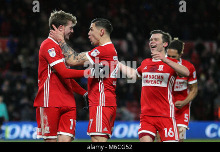 Middlesbrough Patrick Bamford (sinistra) festeggia con Muhammed Besic durante il cielo di scommessa match del campionato al Riverside Stadium, Middlesbrough. Foto Stock