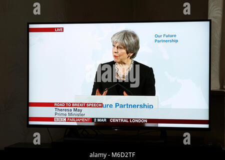 Londra, Regno Unito. 2 Marzo, 2018. Il Primo Ministro britannico Theresa può dare la sua strada per Brexit discorso sulla BBC Parliament. Foto Stock