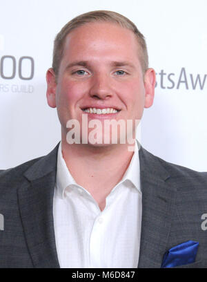 Beverly Hills, in California, Stati Uniti d'America. 2 Marzo, 2018. Spencer Stone assiste il cinquantacinquesimo annuale pubblicisti ICG Awards presso il Beverly Hilton Hotel Stock Photo Spencer Stone assiste il cinquantacinquesimo annuale pubblicisti ICG Awards presso il Beverly Hilton Hotel il 2 marzo 2018 a Beverly Hills, la California. Foto di Barry re/Alamy Live News Foto Stock