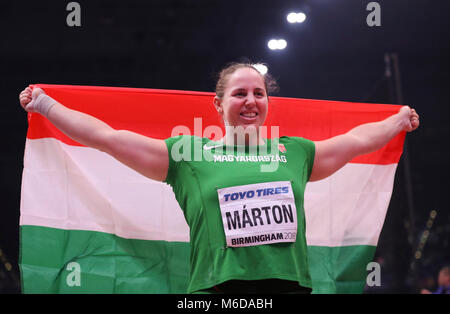 Birmingham. 2 Mar, 2018. Anita Marton di Ungheria festeggia dopo la vittoria delle donne colpo messo final durante la IAAF Campionati mondiali Indoor Arena a Birmingham in Birmingham, Gran Bretagna il 2 marzo 2018. Credito: Han Yan/Xinhua/Alamy Live News Foto Stock