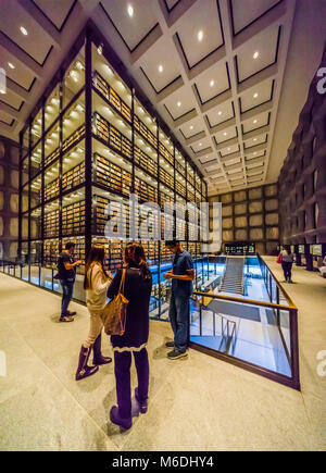 Tour Biblioteca Beinecke Yale University   New Haven, Connecticut, Stati Uniti d'America Foto Stock