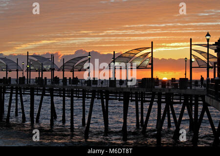 Bel Tramonto a Redondo Beach Pier, Los Angeles, California Foto Stock