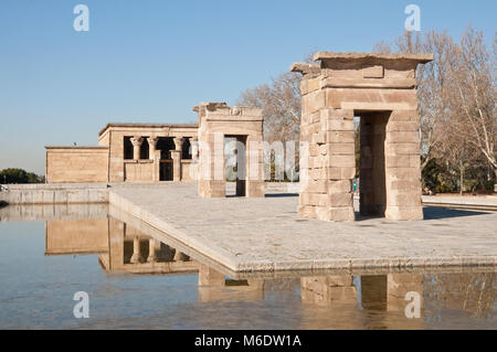 Il Tempio di Debod (spagnolo: il Templo de Debod), un antico tempio Egizio che è stato smontato e ricostruito nel Parque del Oeste, Madrid, Spagna Foto Stock