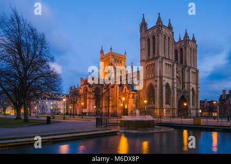 Cattedrale di Bristol su College Green nella città di Bristol, Inghilterra. Foto Stock