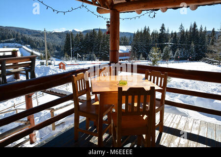 SINAIA, Romania - 25 gennaio 2018. Bolboci Chalet sulla valle Ialomita , montagne di Bucegi, Romania. Foto Stock