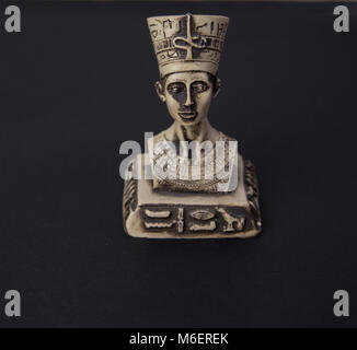 Figurina Souvenir di Cleopatra con lettere olografica. Foto Stock
