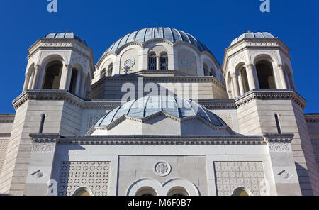 Facciata della chiesa di San Spiridione serbo tempio ortodosso a Trieste, Italia Foto Stock