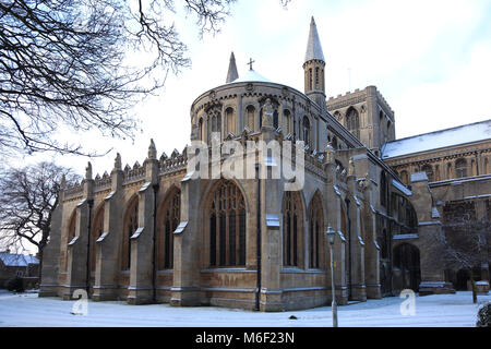 In inverno la neve sulla città di Peterborough Cathedral, Cambridgeshire; Inghilterra; Gran Bretagna; Regno Unito Foto Stock