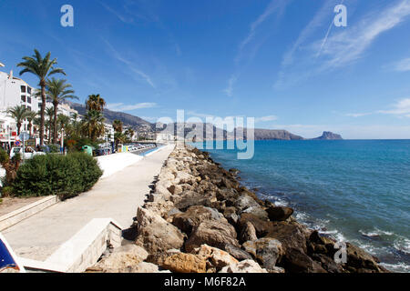 Altea, di fronte al mare. Altea in Spagna, in una delle più belle città lungo la Costa Blanca con circa 15 000 abitanti Foto Stock