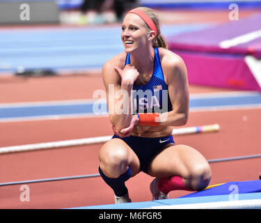 Sandi Morris (USA) sente il dolore alla donna Pole Vault durante la finale IAAF Campionati mondiali Indoor a Arena Birmingham su Sabato, 03 marzo 2018. BIRMINGHAM INGHILTERRA. Credito: Taka G Wu Foto Stock