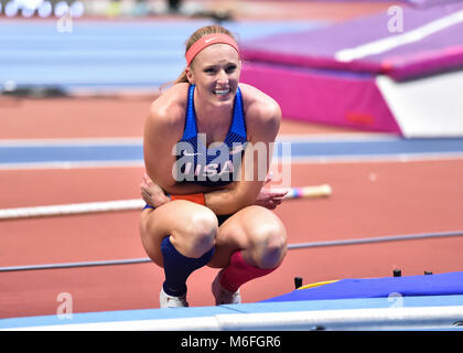 Sandi Morris (USA) sente il dolore alla donna Pole Vault durante la finale IAAF Campionati mondiali Indoor a Arena Birmingham su Sabato, 03 marzo 2018. BIRMINGHAM INGHILTERRA. Credito: Taka G Wu Foto Stock