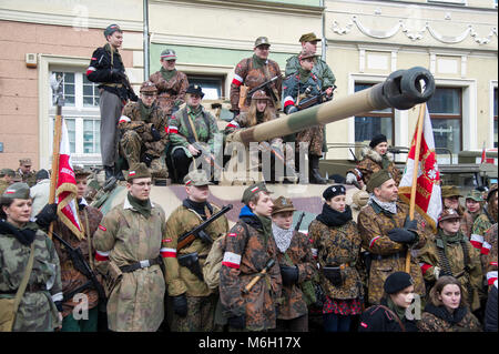 La ricostruzione della seconda guerra mondiale tedesco serbatoio media Sd.Kfz. 171 Panzerkampfwagen V Panther durante il IV Defilade nazionale della memoria dei soldati maledetto in Gdansk, Polonia. Il 4 marzo 2018. Nei primi giorni della Insurrezione di Varsavia nel 1944 almeno due serbatoi di Panther sono stati catturati dal polacco insorti e utilizzati nelle azioni contro i tedeschi. Uno dei è stato chiamato Pudel (Poodle) © Wojciech Strozyk / Alamy Live News Foto Stock