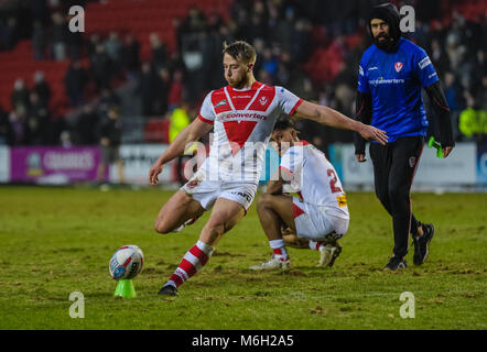 Domenica 4 marzo 2018, totalmente Wicked Stadium, St Helens, Inghilterra; Betfred Super League Rugby, St Helens rispetto a Salford Red Devils; St Helens Danny Richardson converte Credito: News Immagini/Alamy Live News Foto Stock