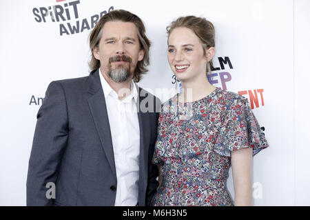 Ethan Hawke e Maya Thurman-Hawke frequentando la trentatreesima annuale di Film Independent Spirit Awards 2018 Il 3 marzo 2018 in Santa Monica, California. | Utilizzo di tutto il mondo Foto Stock