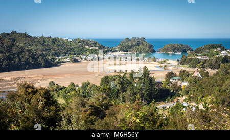 Vista di Kaiteriteri, il Parco Nazionale Abel Tasman, Nuova Zelanda Foto Stock